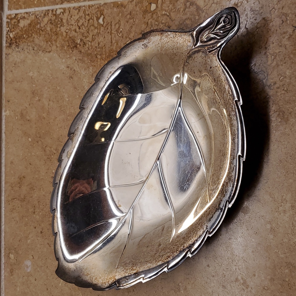 International Silver leaf dish with rose